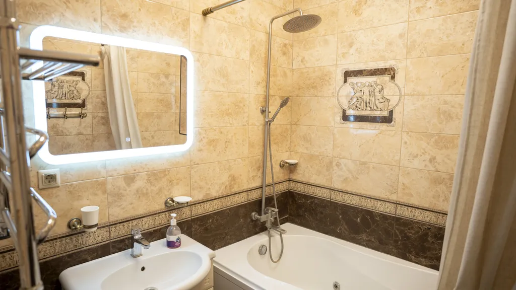 Уютный коттедж с теплым бассейном и большим чаном