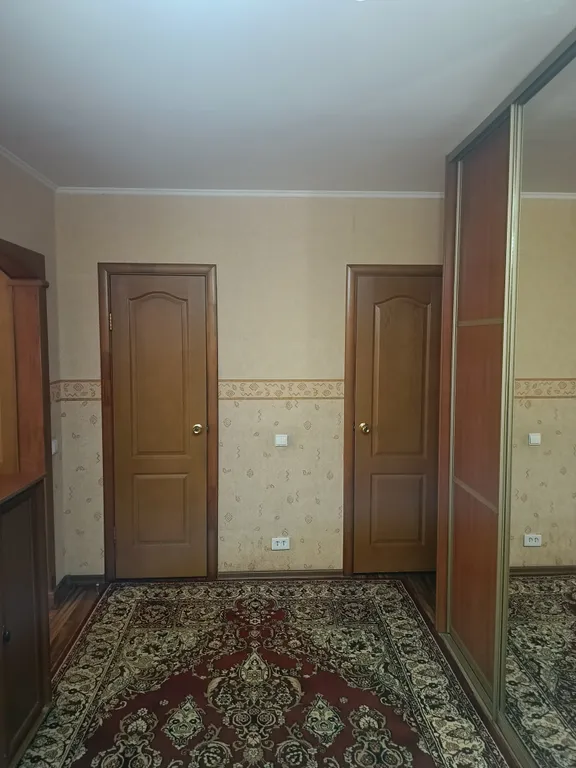 Просторная, чистая 2-х комнатная квартира.