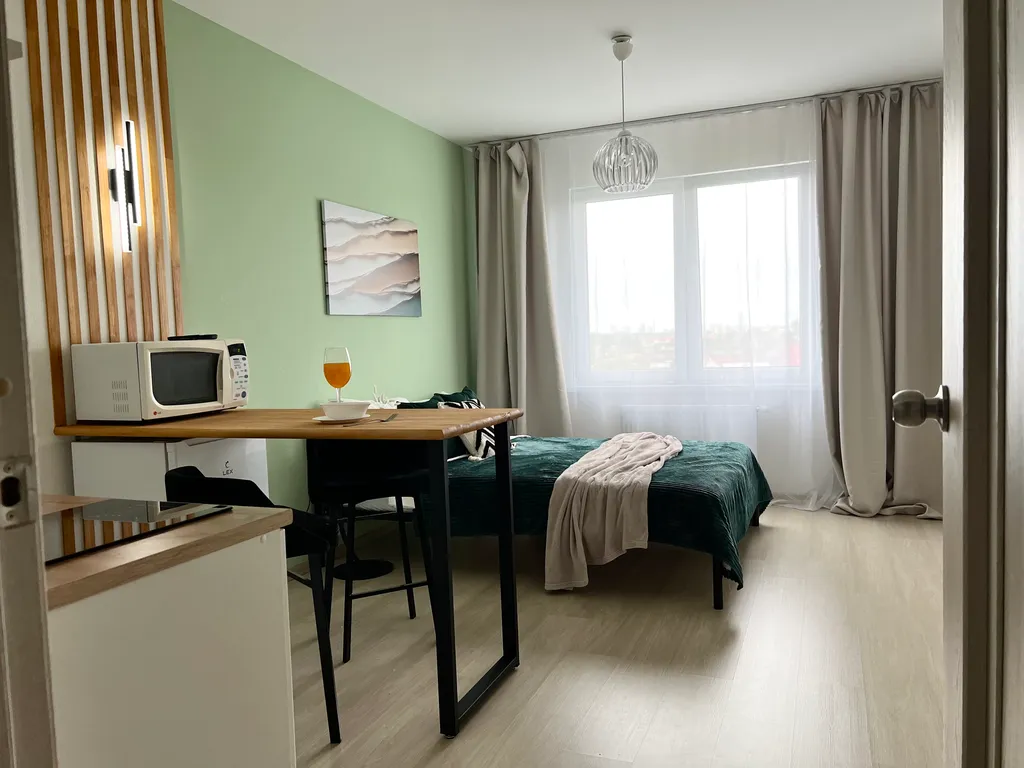 Уютная студия в современном спальном районе возле ЕКАД