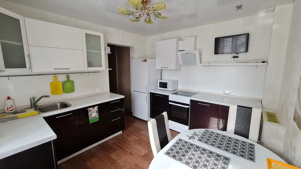 Уютная квартира — аренда посуточно в Тюмень