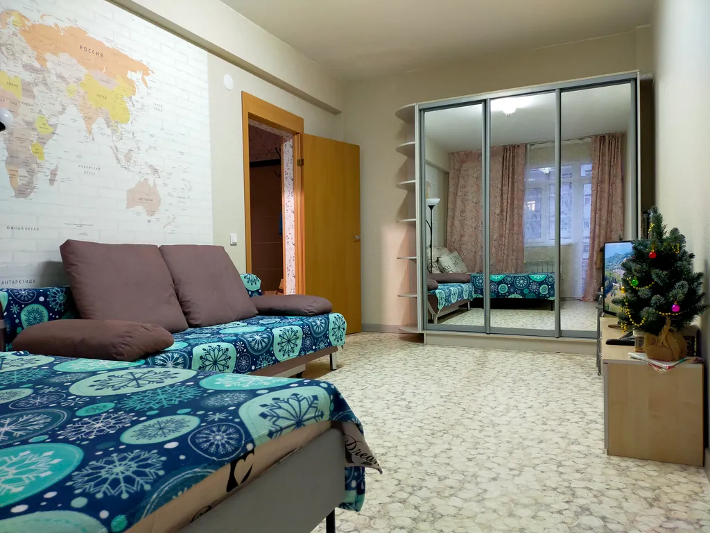 Квартира с балконом и видом на горы