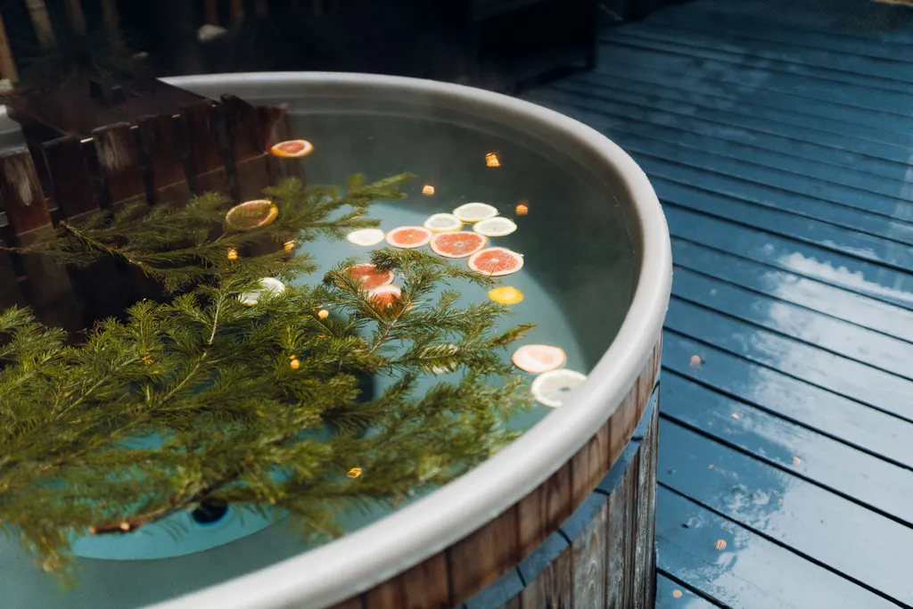 Уютное шале на берегу ручья с баней и купелью на уединенной террасе