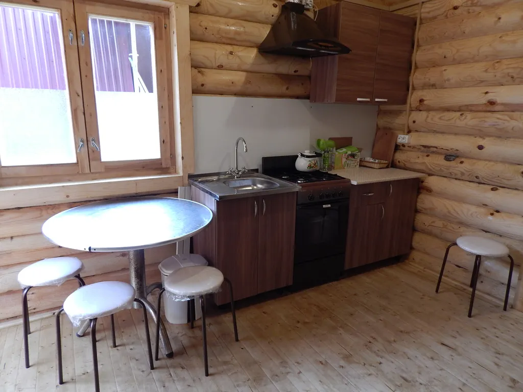 Коттедж 4-комнатный Дом — Сочи