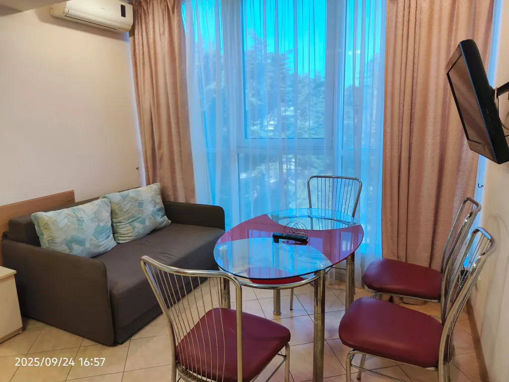 Светлая квартира с хорошим ремонтом в новом доме