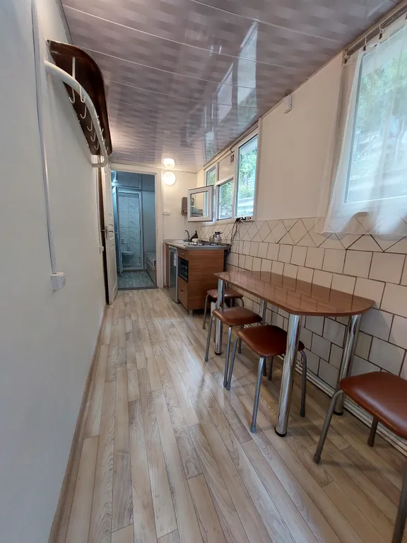 Полноценный номер-студия на границе леса до 4 человек