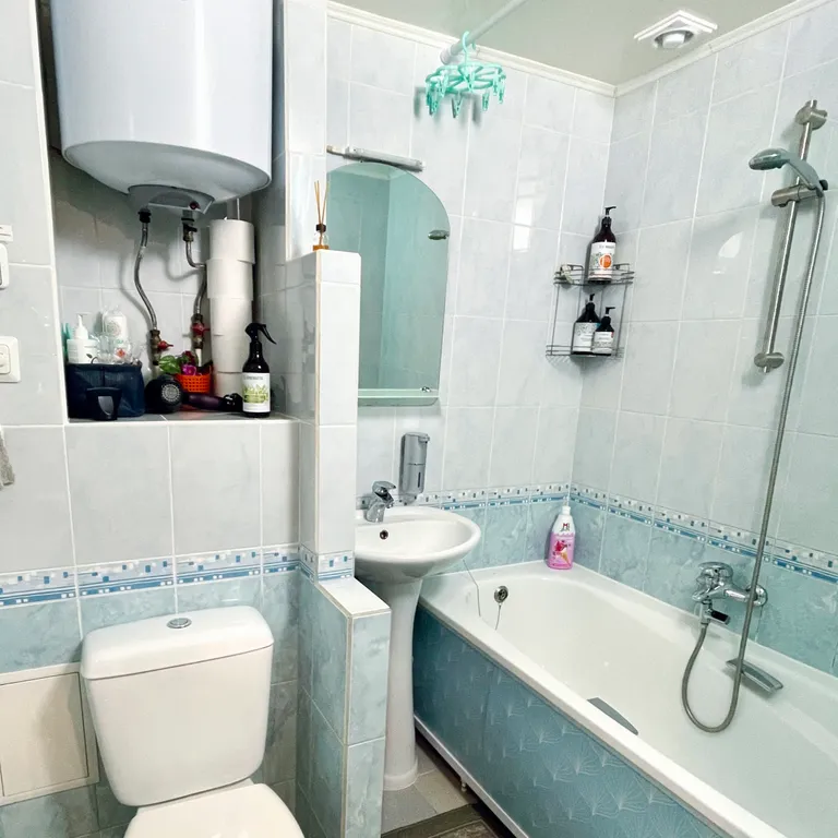 Первая Линия