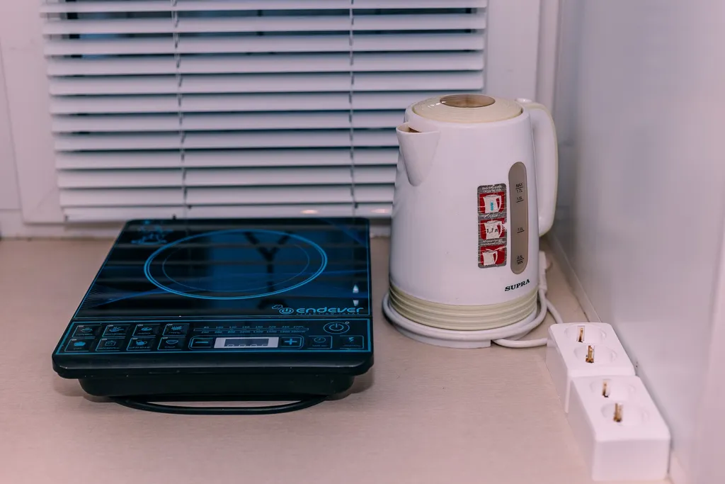 Комната со своим санузлом и мини-кухней в историческом центре