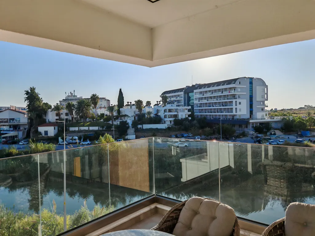 Квартира 2+1 в Azura World c видом на бассейн и аквапарком