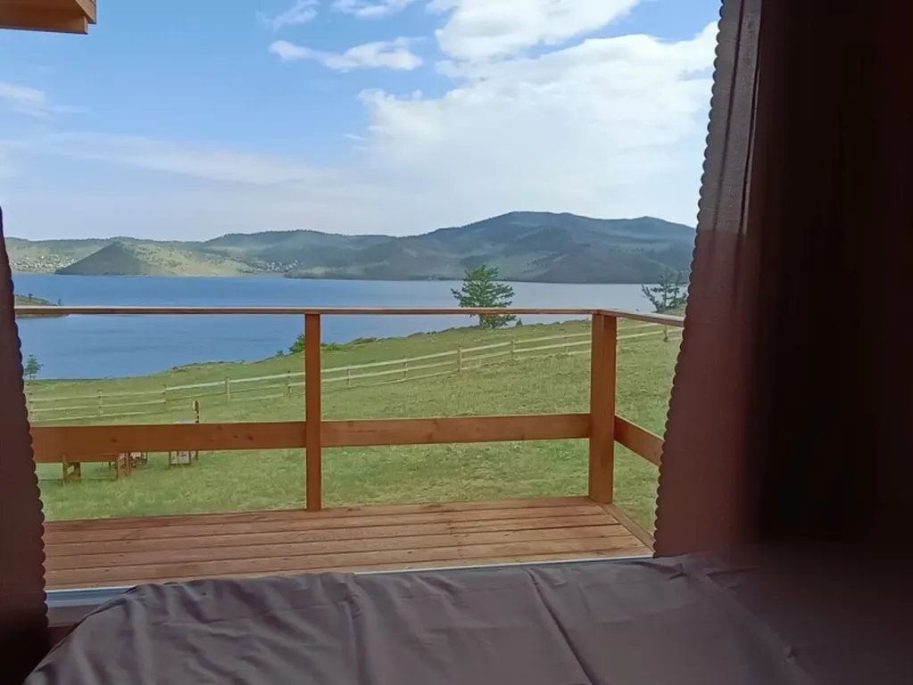 Домик с панорамным видом