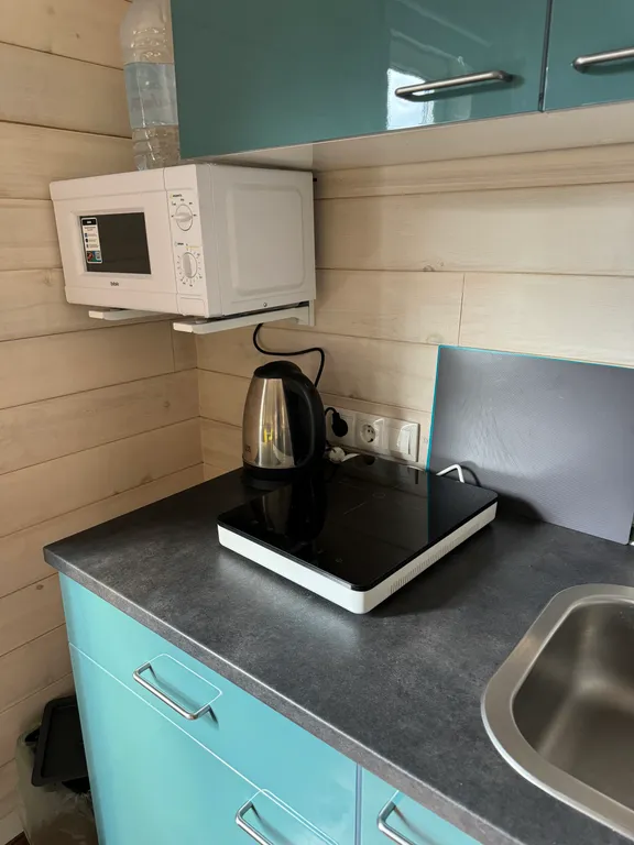 Уютный дом в лесу