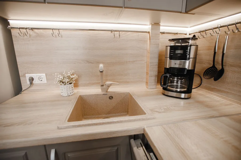 Квартира Двухкомнатная квартира, 2 санузла, 4 кровати — Геленджик