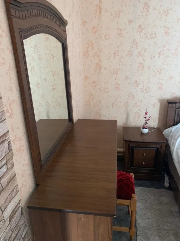 Полдома в центре города недалеко центр. рынок, удобный выезд в горы