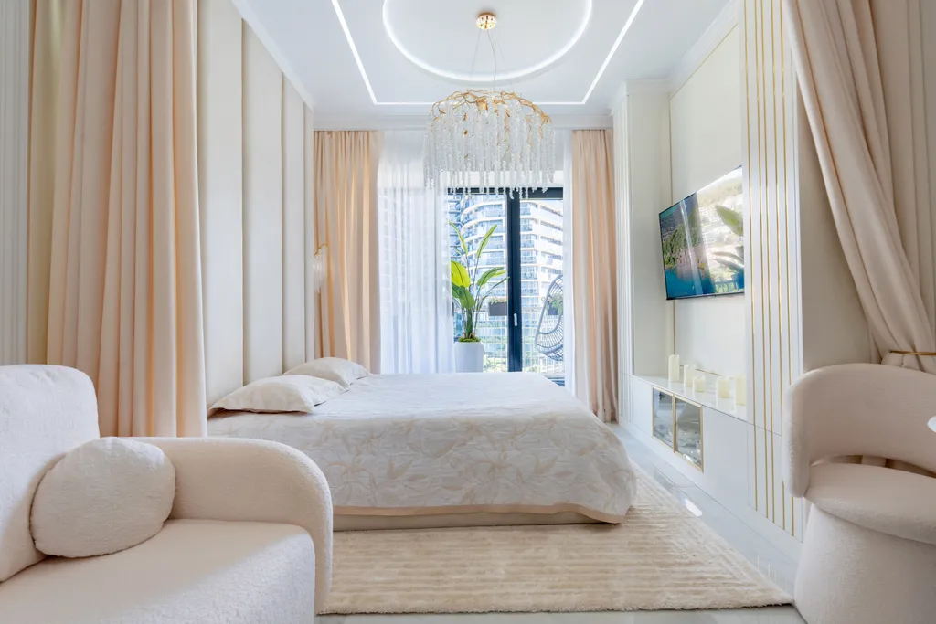 Студия с мозаичным панно в ЖК Актер Гэлакси