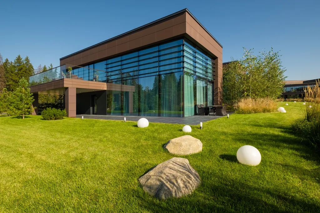 Проживание на дизайнерской вилле с посещением локаций клуба