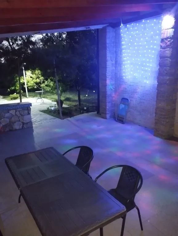 Дом 2 этажный на берегу моря