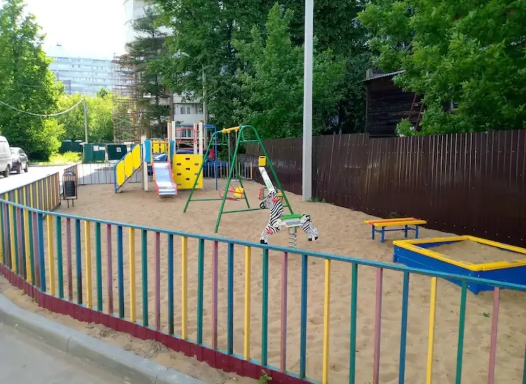 Бюджетно для четверых гостей