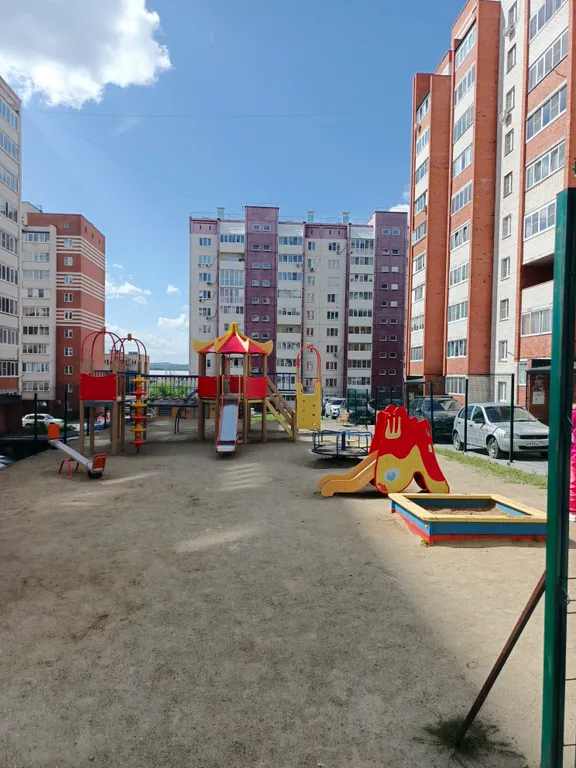 Уютная квартира студия в новом доме в центре города