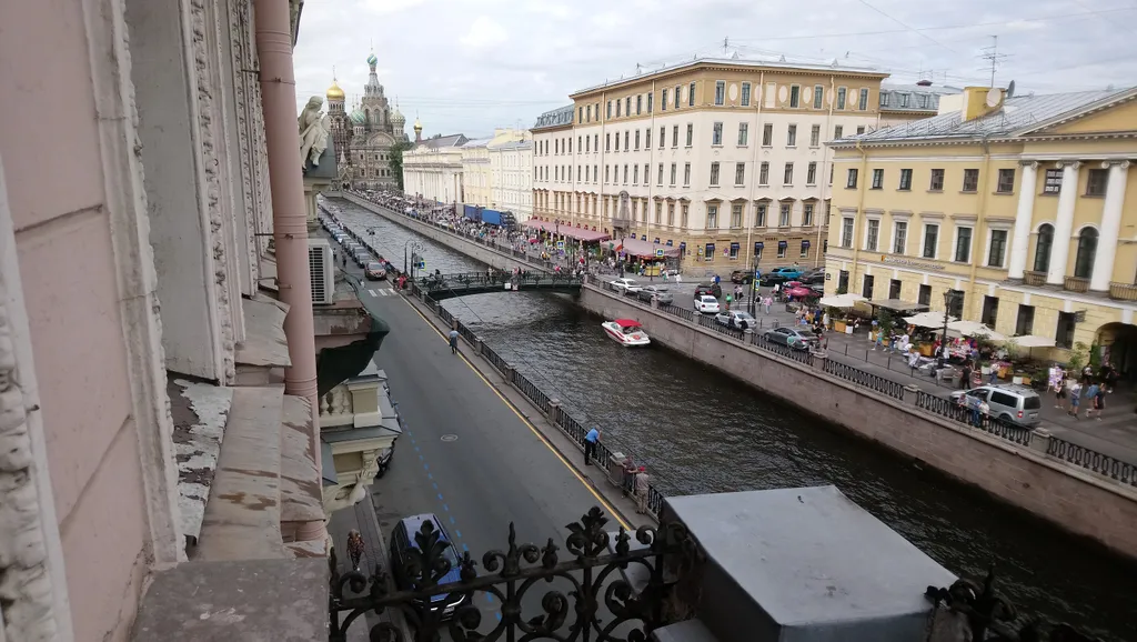 Квартира Балкон с видом на канал Грибоедова и Спас-на-крови — аренда посуточно в Санкт-Петербург