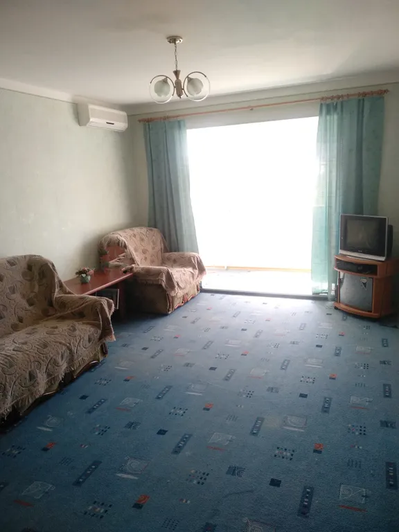 Квартира Большая уютная однушка в центре, 10 минут до моря — аренда посуточно в Штормовое