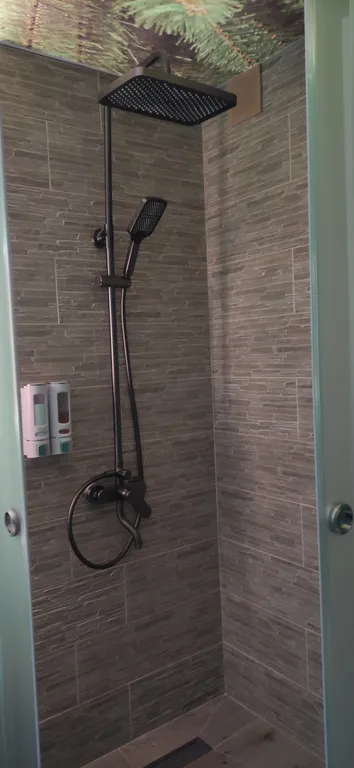 Двухуровневая квартира между двух озер