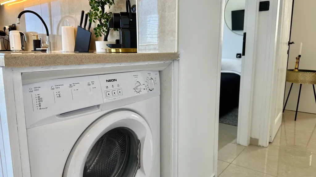 GW951 Квартира с балконом с видом на море (Gugel Waves Nahariya)