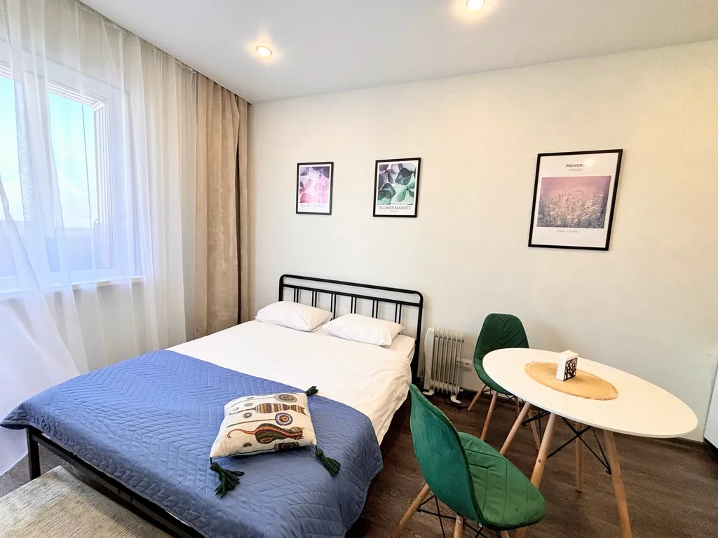 Квартира Уютная студия у ТЦ Вершина — аренда посуточно в Сургут