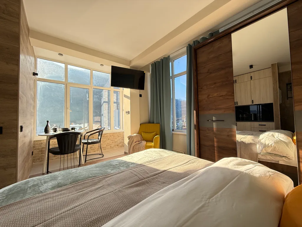 Квартира с шикарным видом на горы в центре Красной поляны