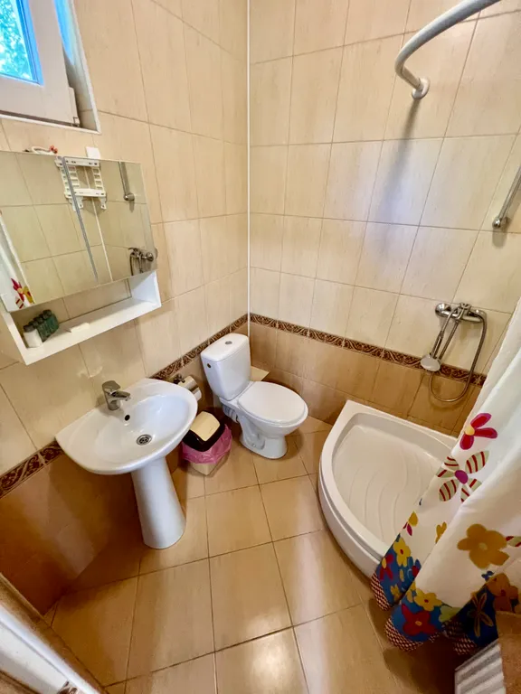 Коттедж Этаж дома возле моря — Ялта