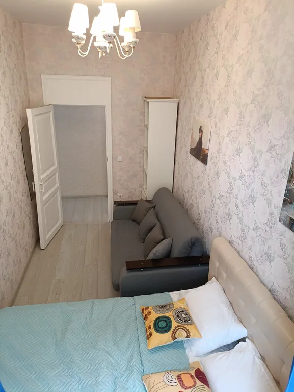 Трехкомнатная у Невского