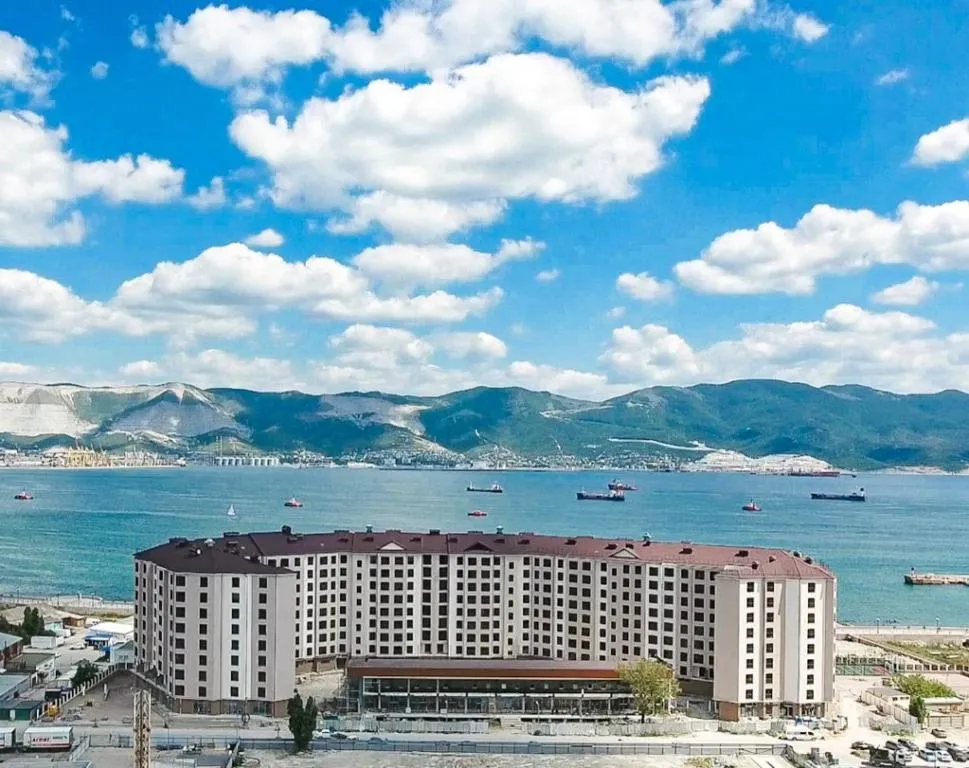 Квартира Апартаменты с видом на море и закрытой парковкой — Новороссийск