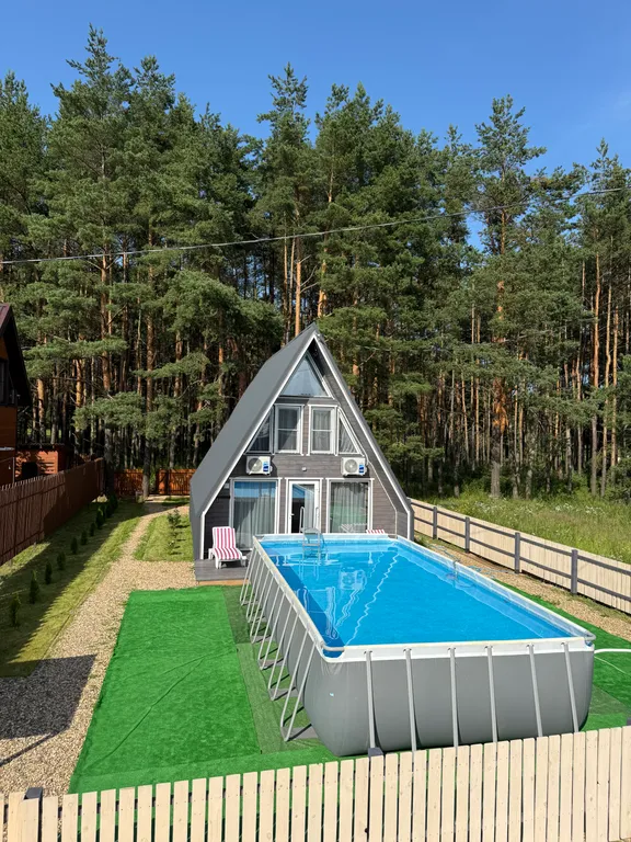 Коттедж Большой треугольный домик с камином, с ванной у окна с видом на лес — аренда посуточно в Сергиев Посад