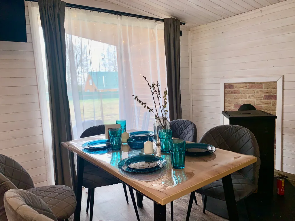 Семейная дача с сауной и камином