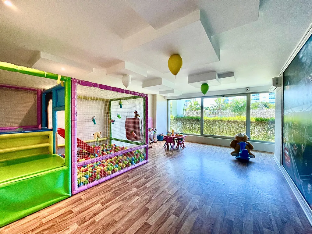 Квартира на берегу средиземного моря Sfera residence