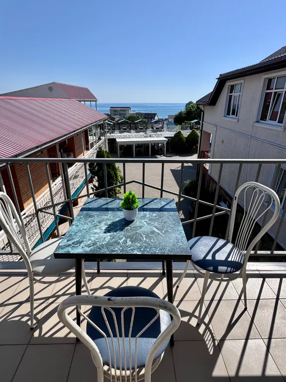 Двухкомнатный номер с видом на море