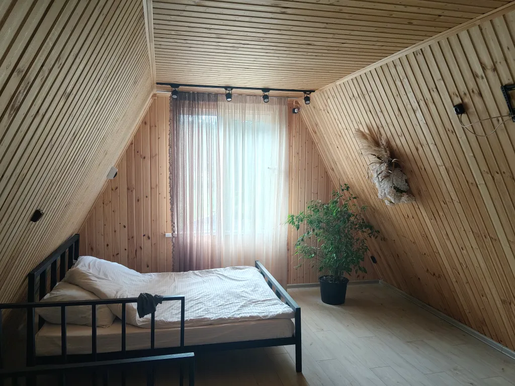 Клинцы Коттедж в лесу на участке в 1.5 гектаров