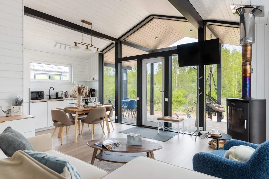 Дом с видом на лес и реку