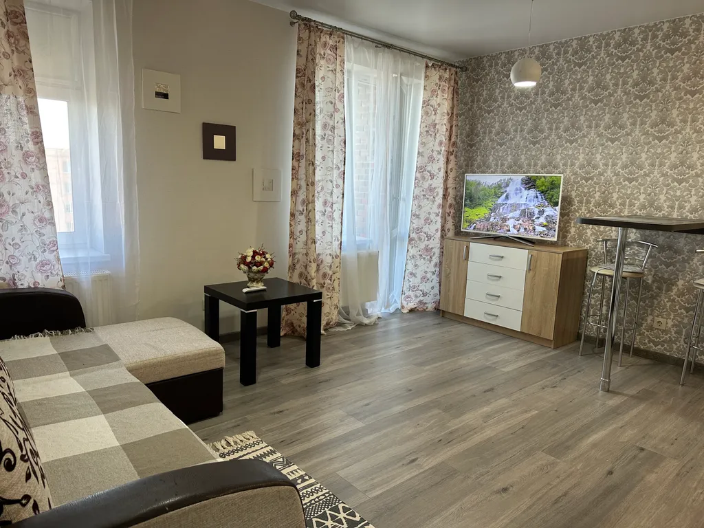 Студия в элитном доме в центре города