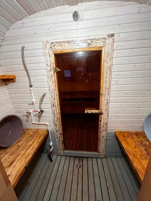 Дом на берегу Волжского водохранилища