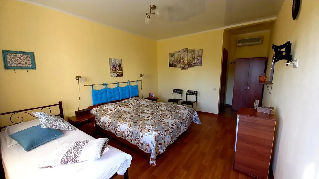 Квартира Уютная комната "спальня" для 3х гостей — аренда посуточно в Новофёдоровка