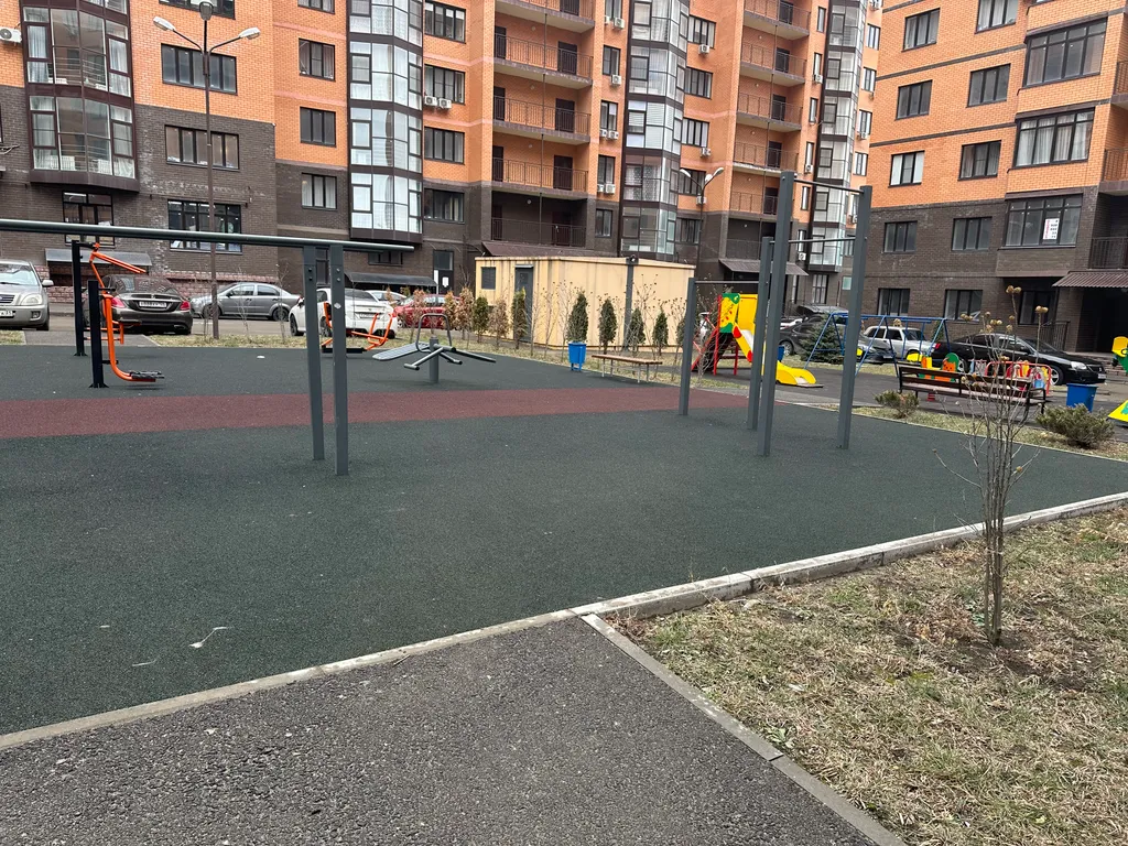 Уютная квартира с панорамным видом на горы , около нового сквера