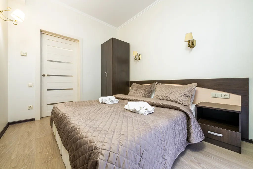 Классические апартаменты с двумя спальнями и ванной, 1 этаж