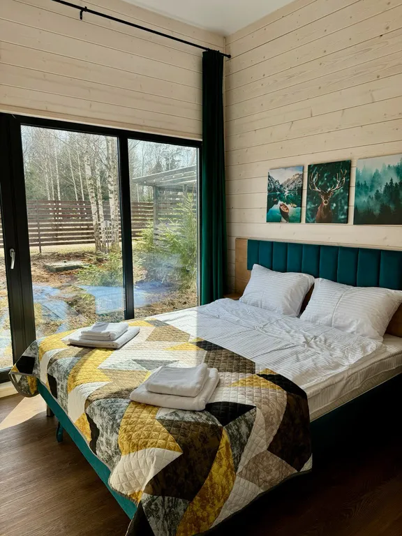 Коттедж Зеркальный дом с 2 спальнями, беседкой, собственной баней и купелью — Семеновское