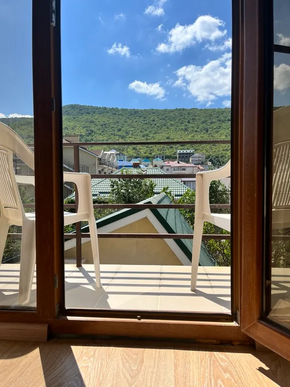 Уютная студия с видом на горы