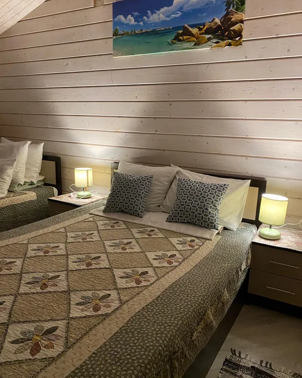 Коттедж Дом 1 с бассейном и питанием, первая линия — Кучугуры