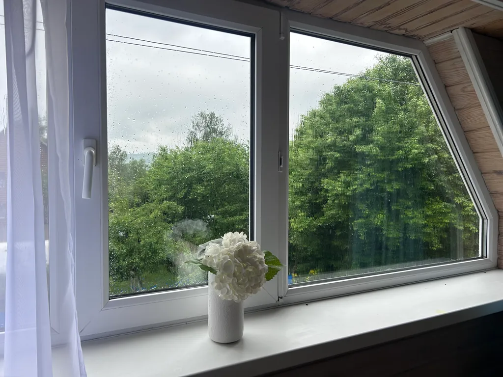 Дом возле аэропорта