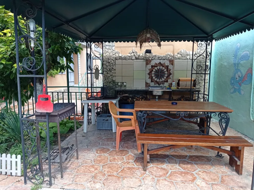 Двухкомнатный домик в частном домовладении