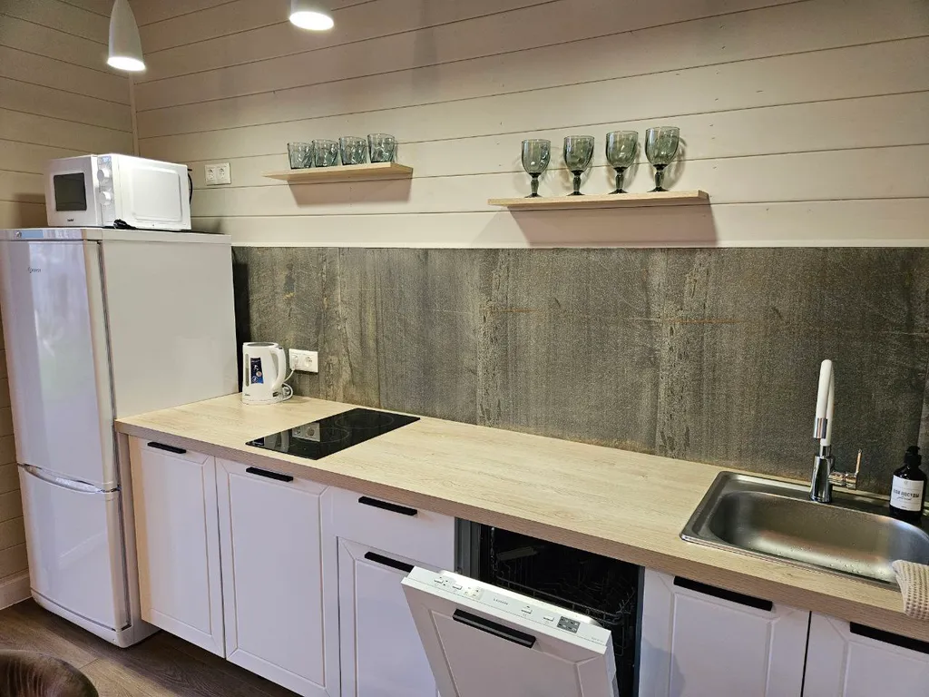 Уютный домик с большой террасой