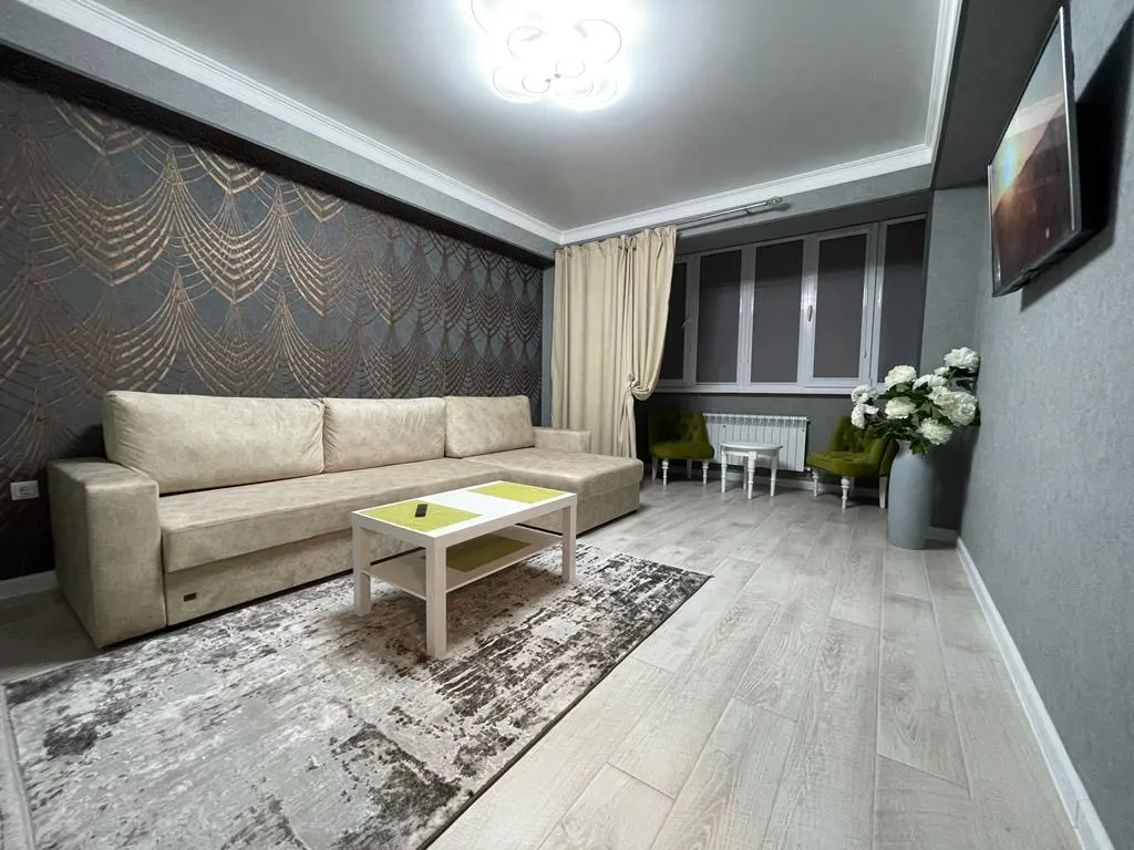 Двухкомнатная квартира с дизайнерским ремонтом