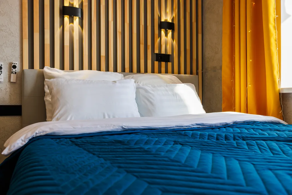 Уютная кино-студия с проектором