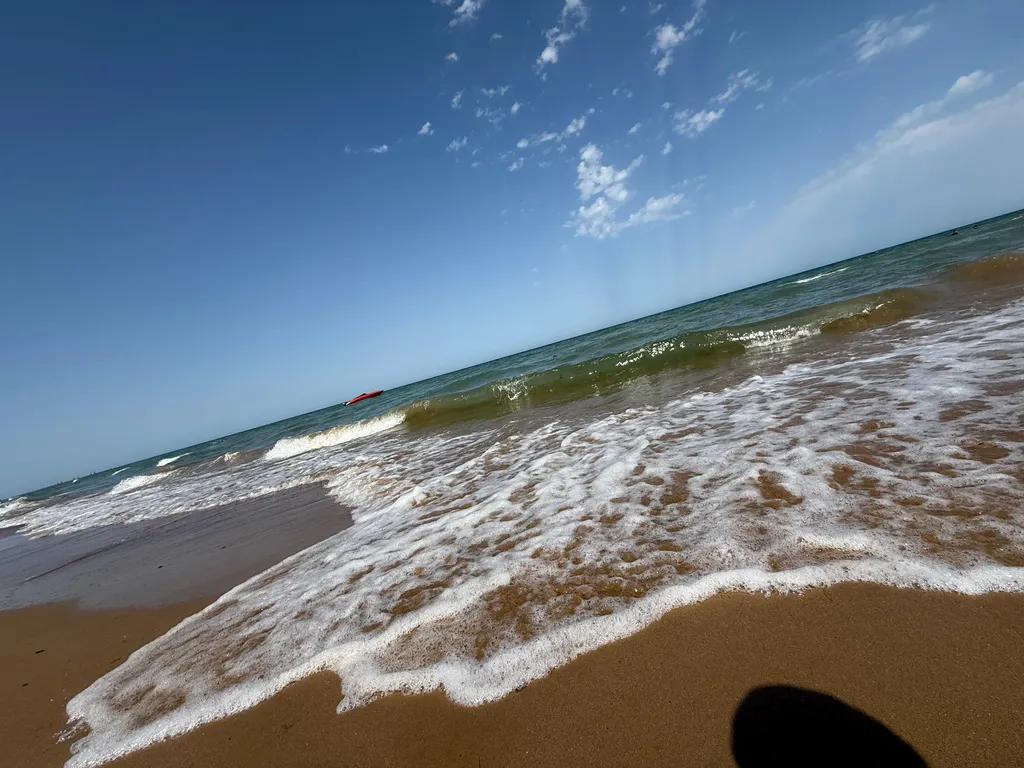 Уютная новая квартира с видом море